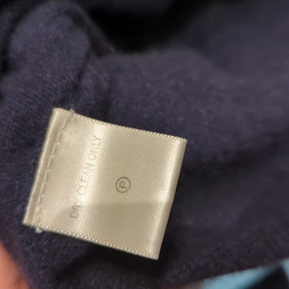 Tommy Bahama 100% Cashmere Pullover Sweater V-Neck Small 4/6 Quiet Luxury - Picture 11 of 13